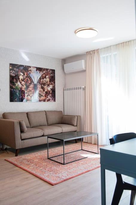 Madrid: A Modern 2-Bedroom Apartment With Parking Sófia Exterior foto